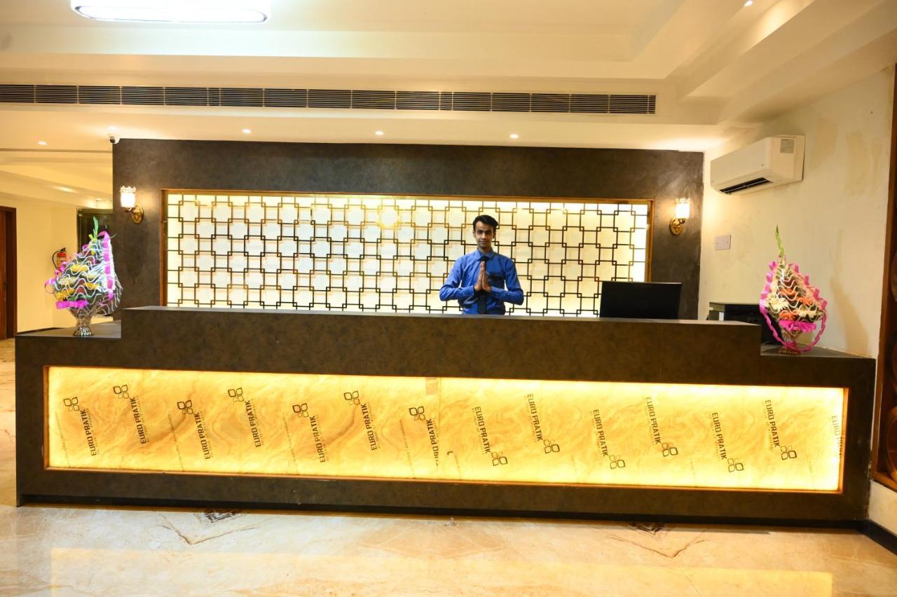 Neel Clarks Inn Express Agra  Esterno foto