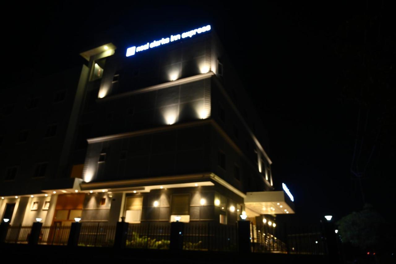 Neel Clarks Inn Express Agra  Esterno foto